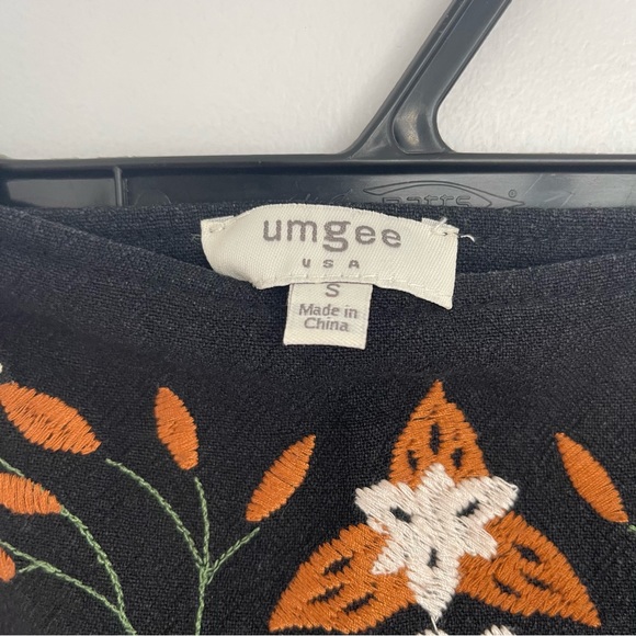 Embroidered Skirt - Picture 3 of 3